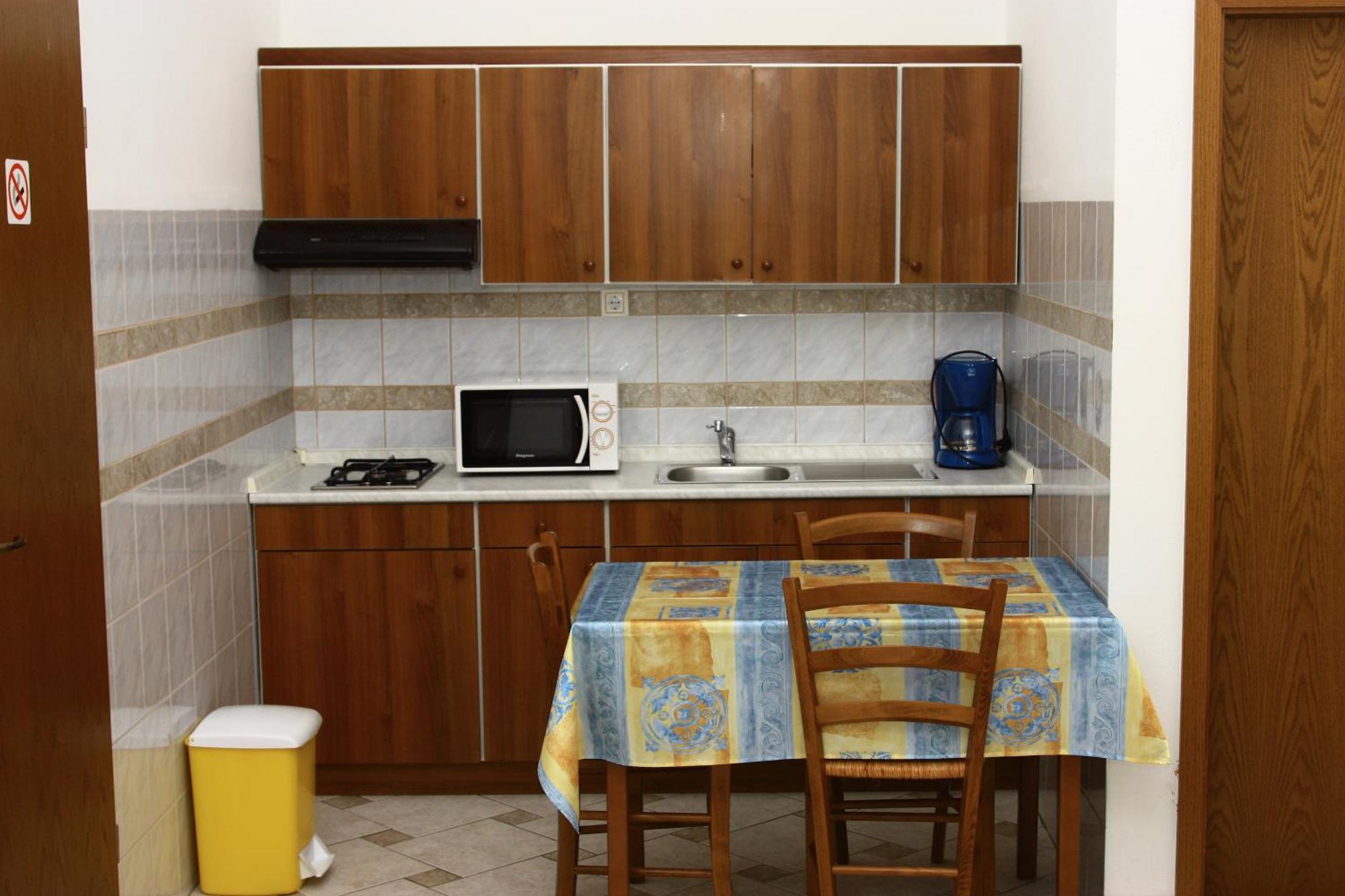 Apartments And Rooms Villa Chiara Krnica Exteriör bild