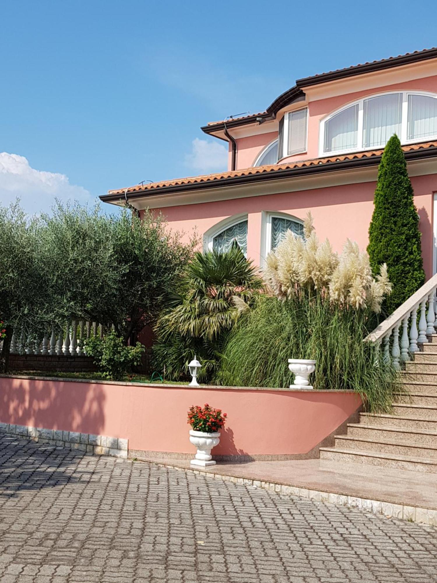 Apartments And Rooms Villa Chiara Krnica Exteriör bild