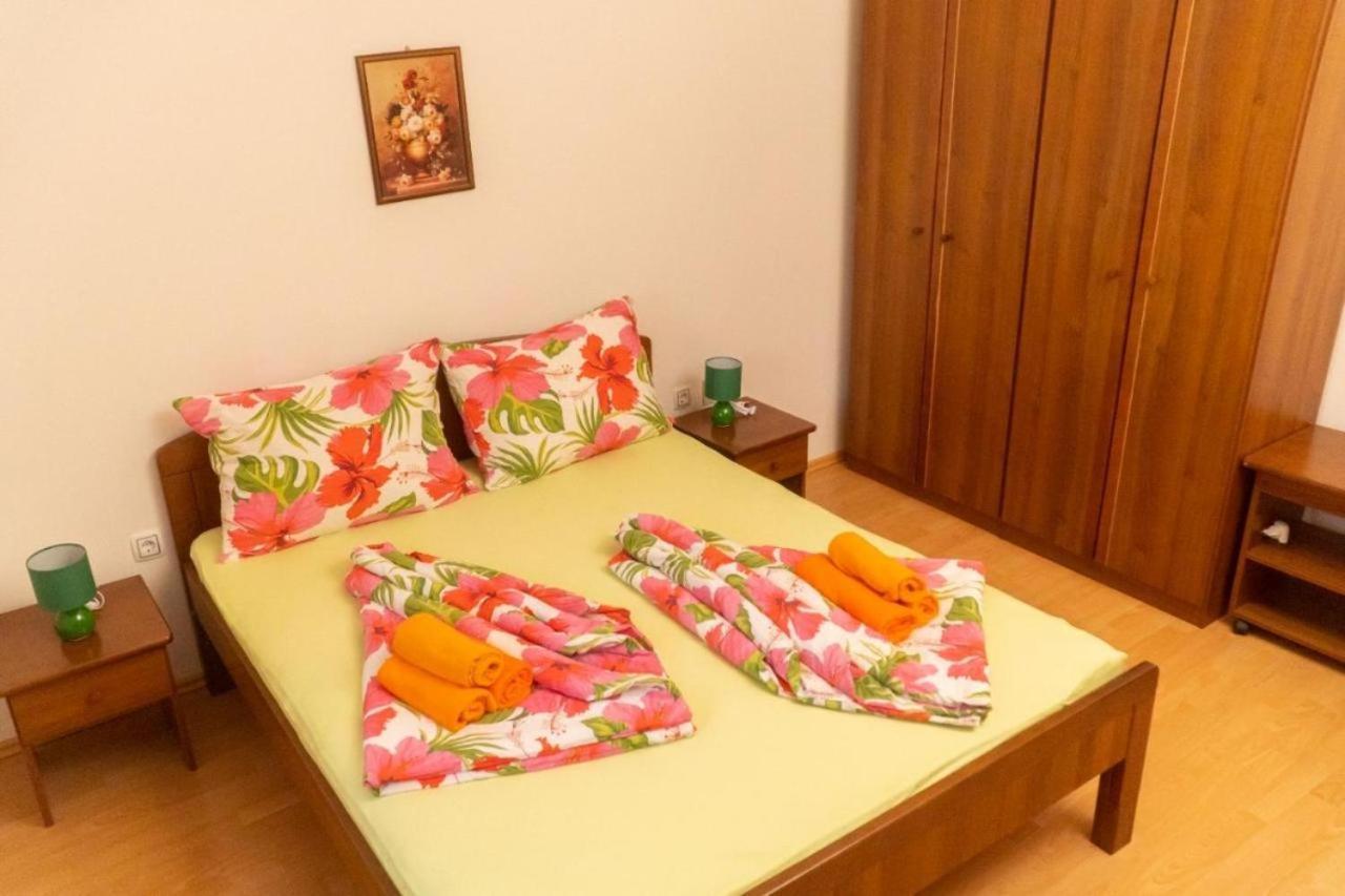 Apartments And Rooms Villa Chiara Krnica Exteriör bild
