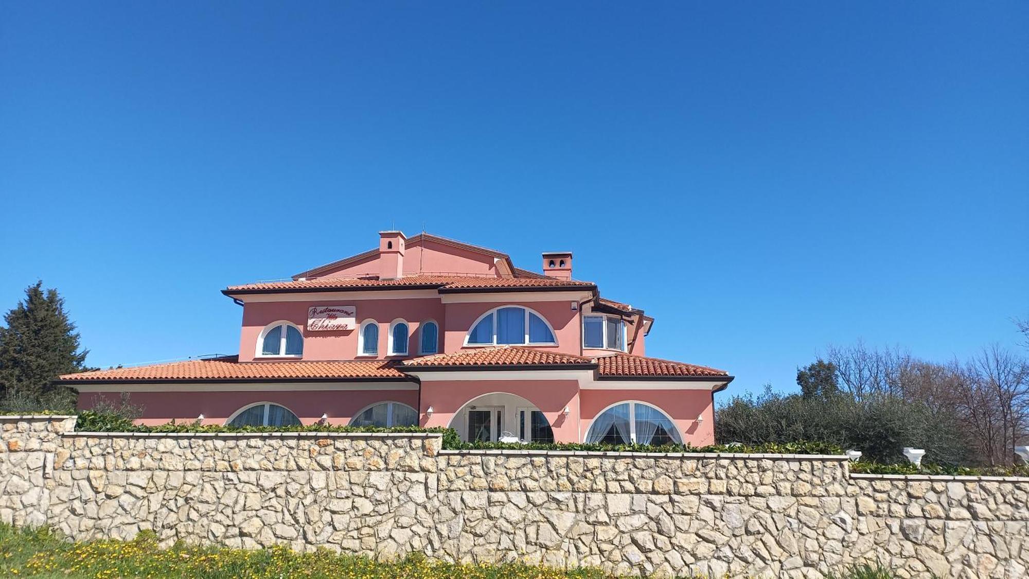 Apartments And Rooms Villa Chiara Krnica Exteriör bild