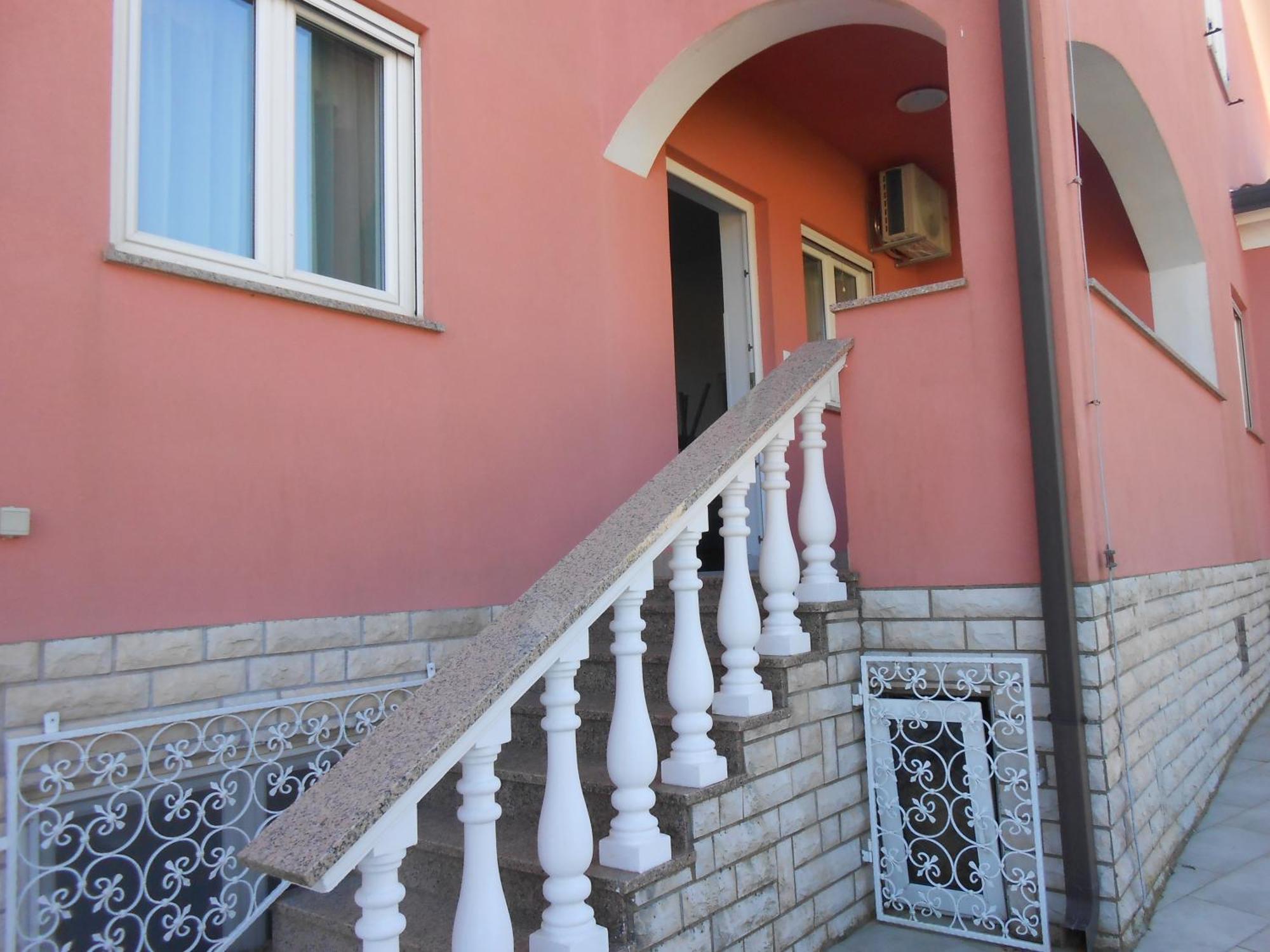 Apartments And Rooms Villa Chiara Krnica Exteriör bild